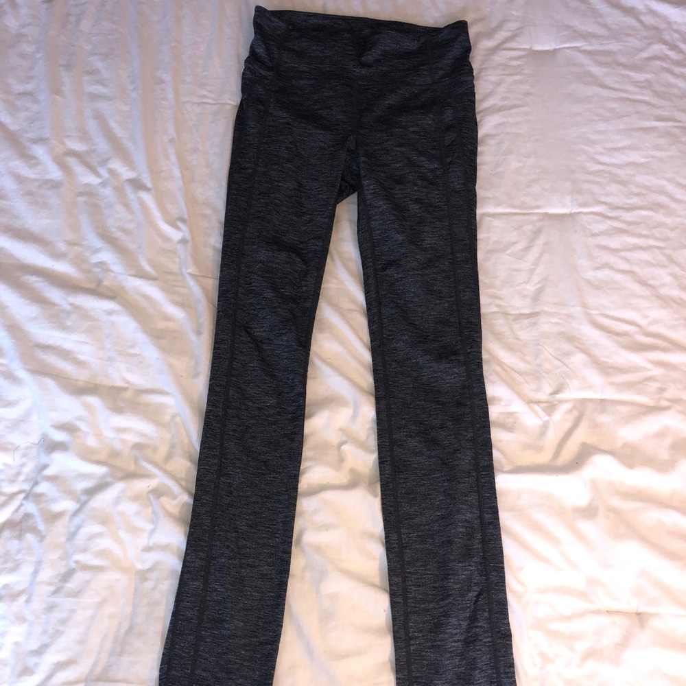 Heather Grey Athleta leggings.